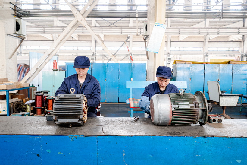 �������