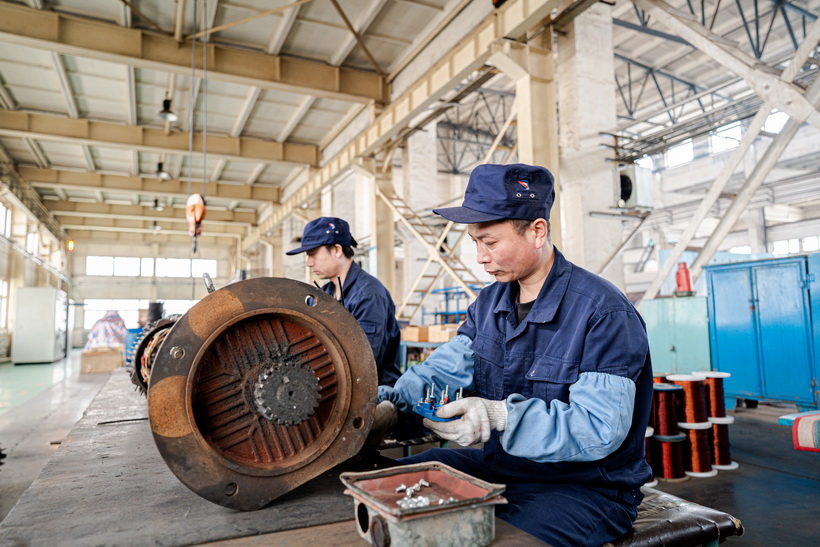 �������